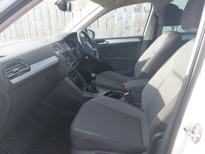 Used Volkswagen Tiguan 2016 for sale - 77933121: Photo 5