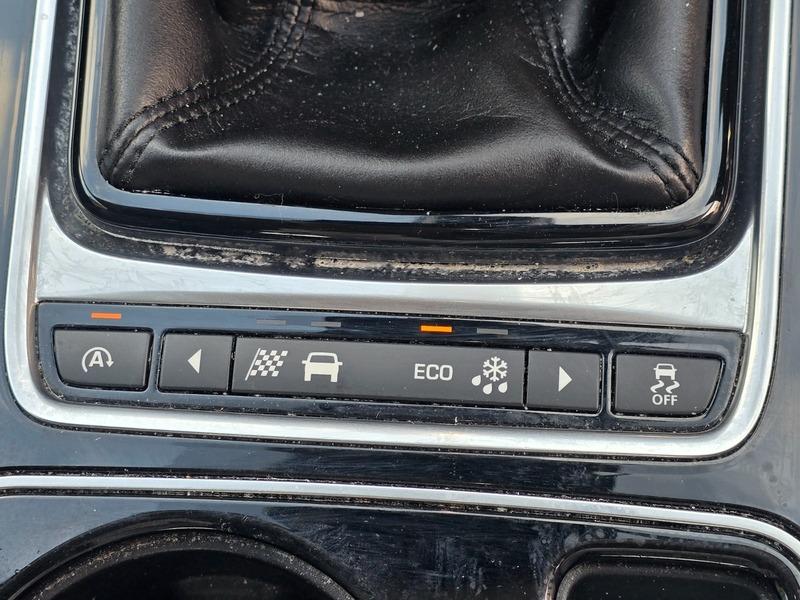 Used Jaguar XE 2015 for sale - 76573364: Photo 23