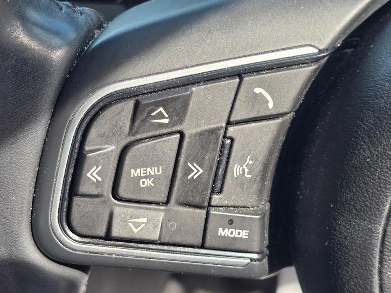 Used Jaguar XE 2015 for sale - 76573364: Photo 27