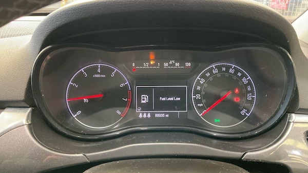 Used Vauxhall Corsa 2016 for sale - 76239421: Photo 3