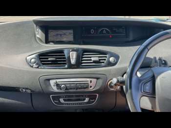 Used Renault Grand Scenic 2015 for sale - 75268333: Photo