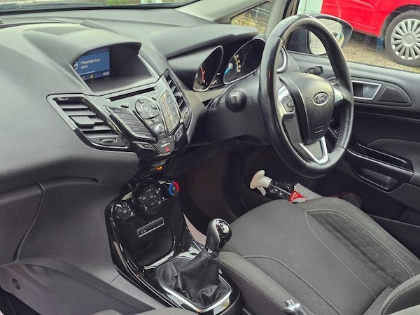 Used Ford Fiesta 2015 for sale - 76239241: Photo 17
