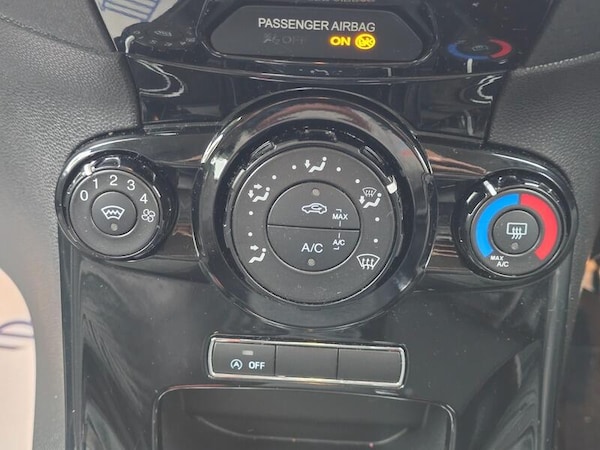 Used Ford Fiesta 2015 for sale - 76239241: Photo 29