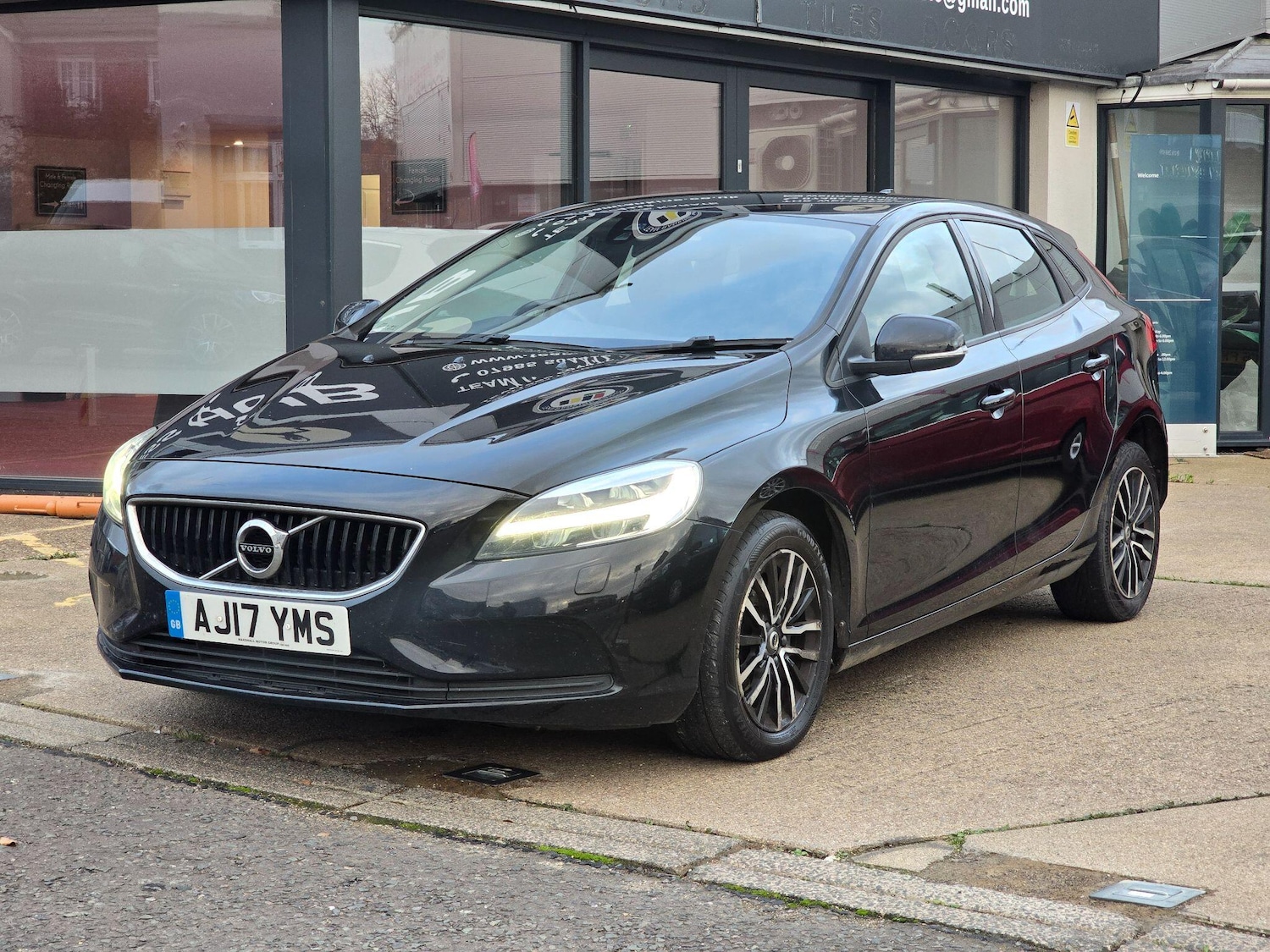 Used Volvo V40 2017 for sale - 76572503: Photo 3