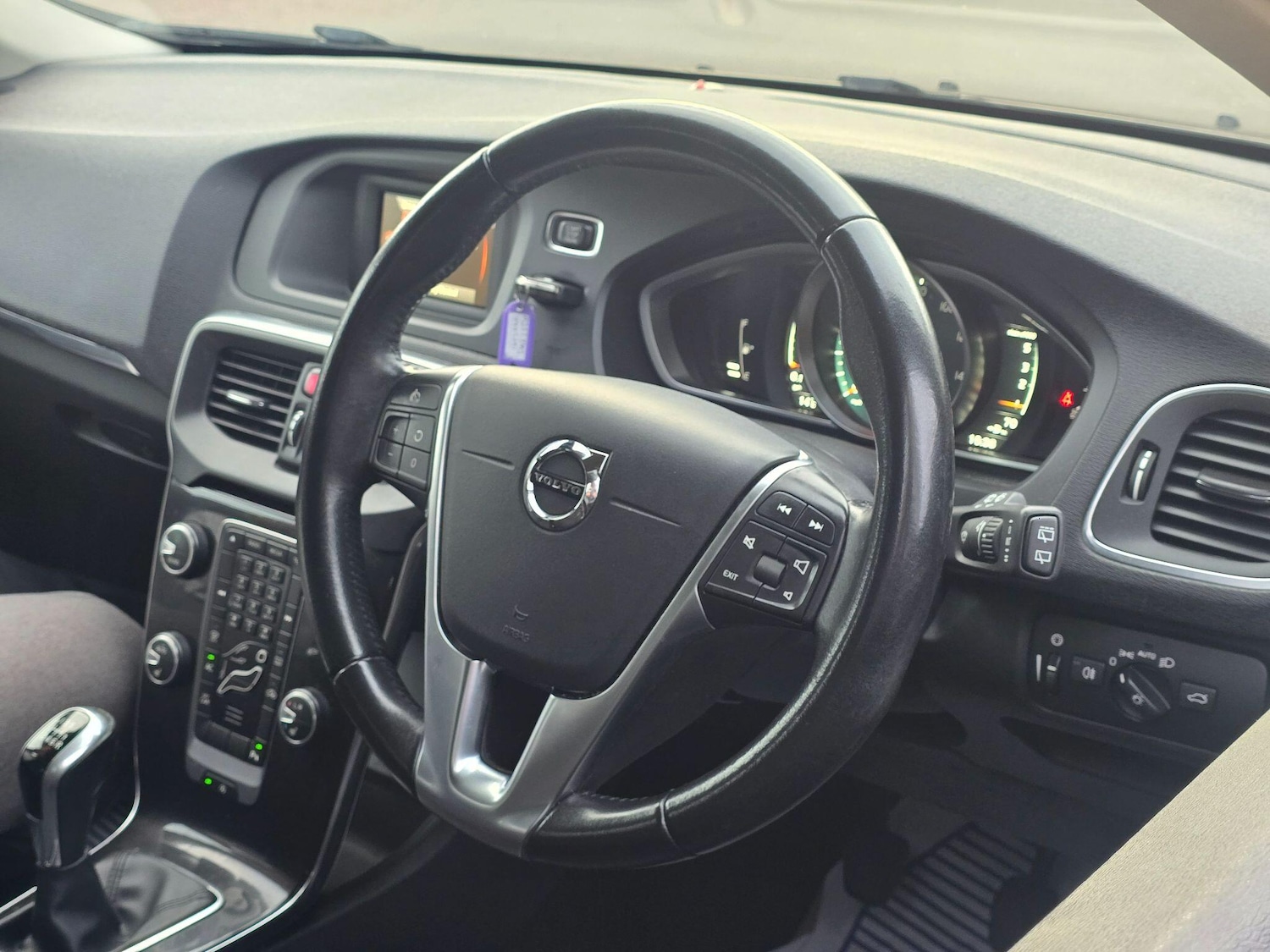 Used Volvo V40 2017 for sale - 76572503: Photo 34