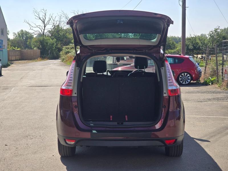 Used Renault Grand Scenic 2014 for sale - 76572152: Photo 11