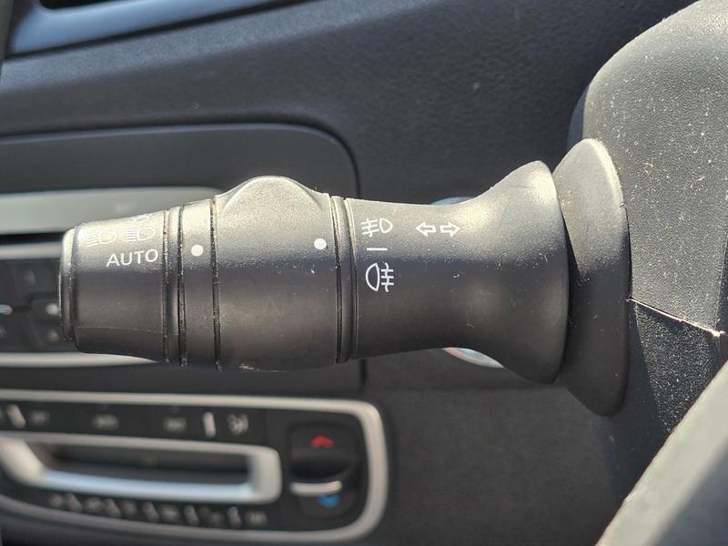 Used Renault Grand Scenic 2014 for sale - 76572152: Photo 29