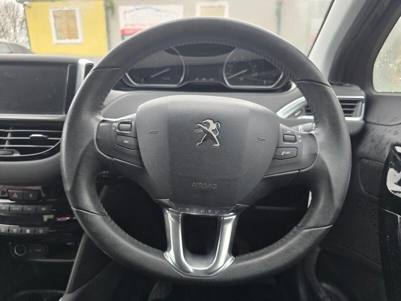 Used Peugeot 208 2014 for sale - 78058422: Photo 16