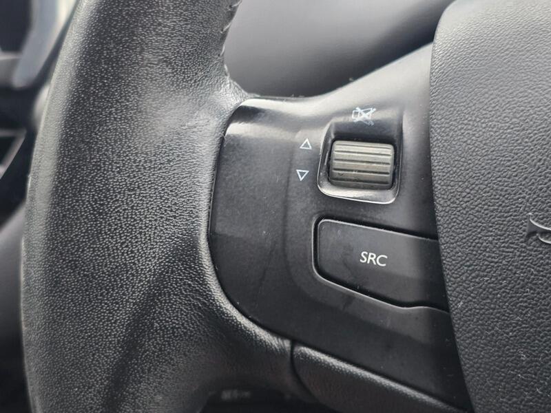 Used Peugeot 208 2014 for sale - 78058422: Photo 34