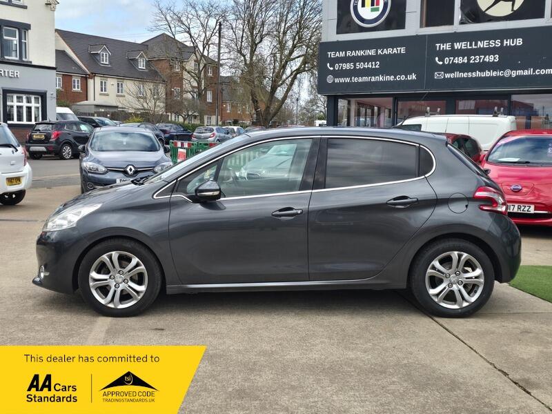 Used Peugeot 208 2014 for sale - 78058422: Photo 9