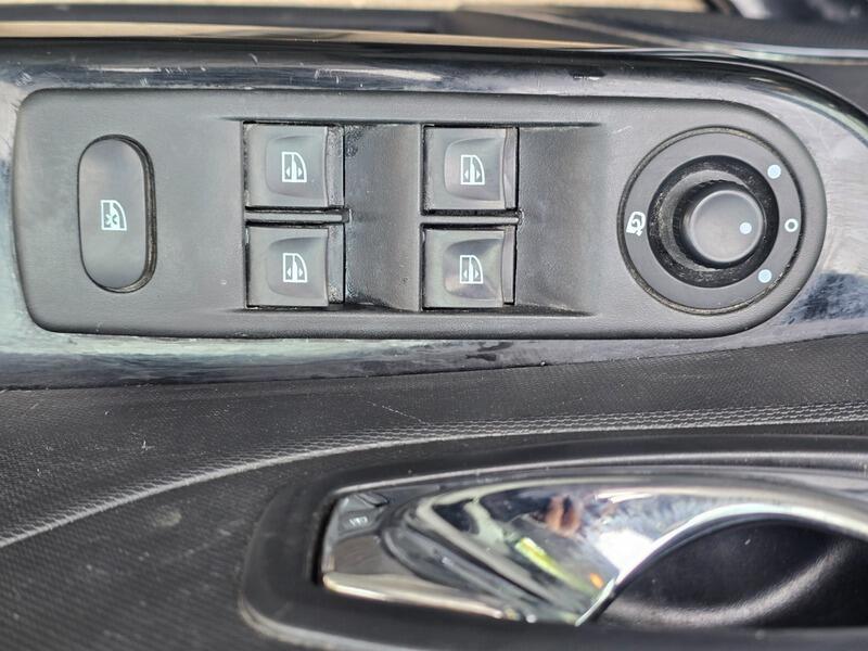 Used Renault Captur 2014 for sale - 76388301: Photo 13