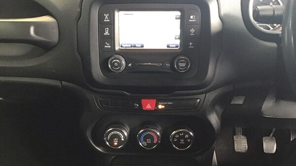 Used Jeep Renegade 2016 for sale - 76238871: Photo 3