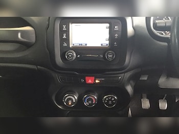 Used Jeep Renegade 2016 for sale - 76238871: Photo 3