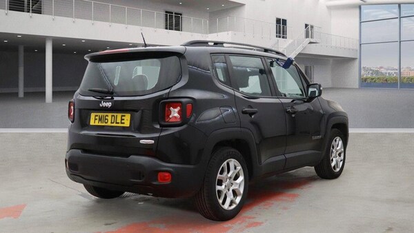 Used Jeep Renegade 2016 for sale - 76238871: Photo 6