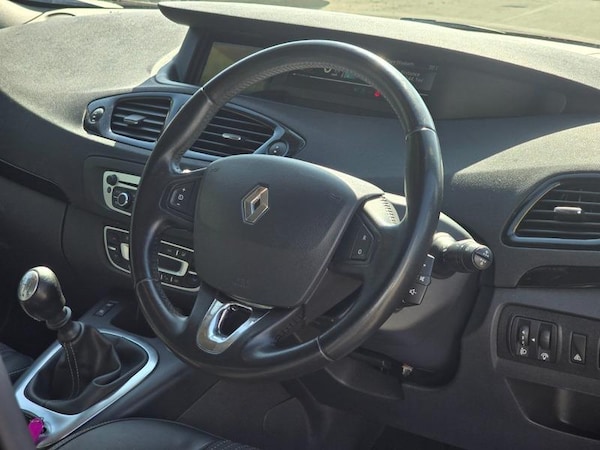 Used Renault Grand Scenic 2014 for sale - 75198602: Photo 16