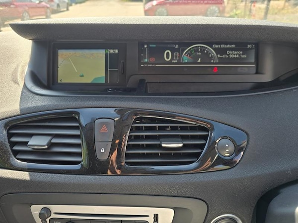 Used Renault Grand Scenic 2014 for sale - 75198602: Photo 30