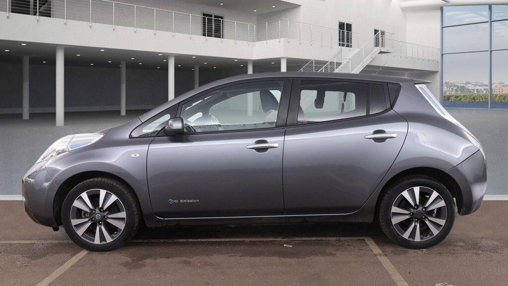 Used Nissan Leaf 2015 for sale - 77940201: Photo 4