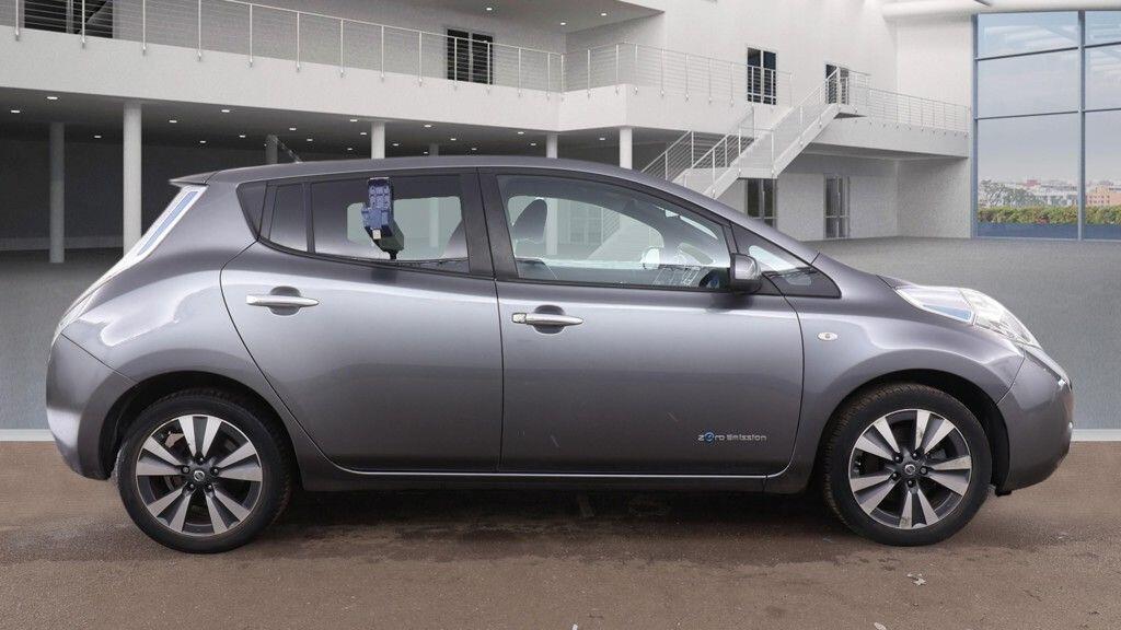Used Nissan Leaf 2015 for sale - 77940201: Photo 6