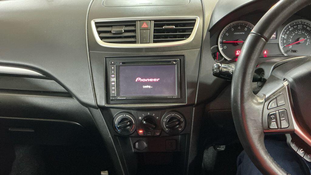 Used Suzuki Swift 2015 for sale - 77377260: Photo 3