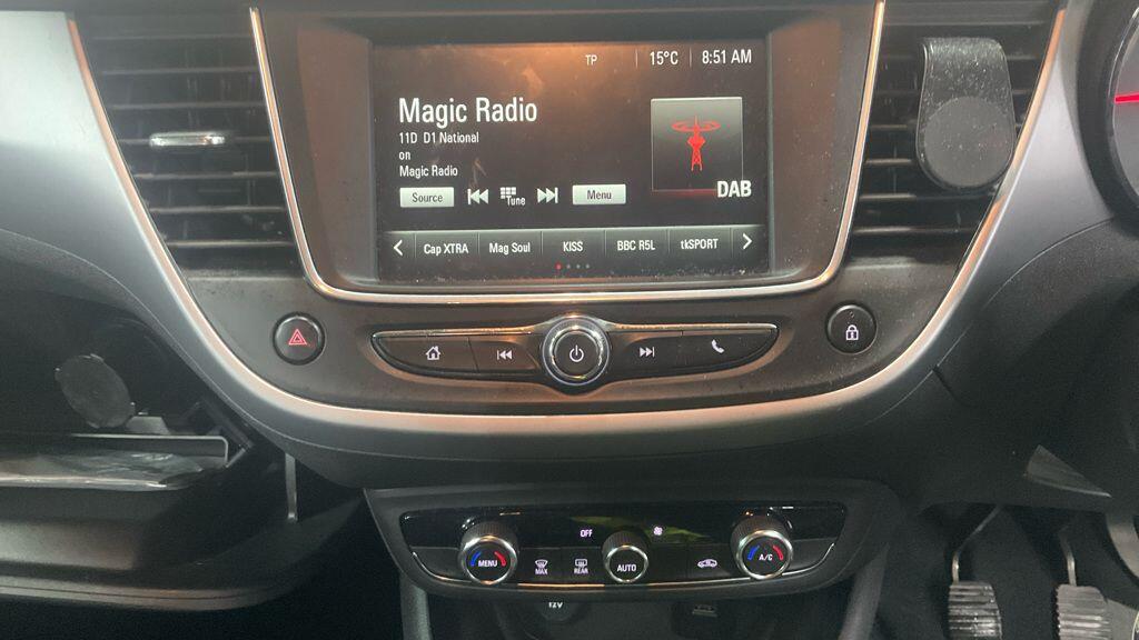 Used Vauxhall Crossland X 2017 for sale - 78203908: Photo 2