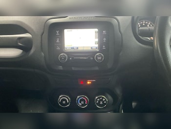 Used Jeep Renegade 2015 for sale - 76294579: Photo