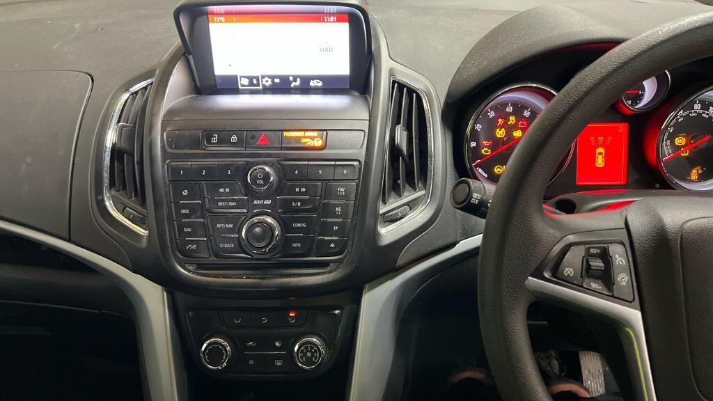 Used Vauxhall Zafira 2016 for sale - 77351347: Photo 3