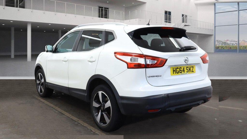 Used Nissan Qashqai 2015 for sale - 76572002: Photo 4