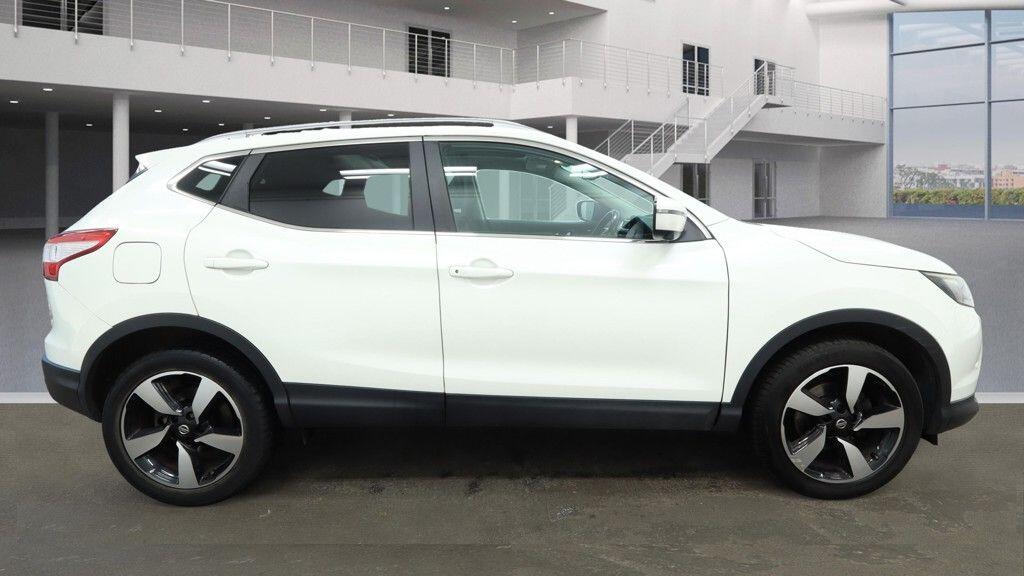 Used Nissan Qashqai 2015 for sale - 76572002: Photo 7