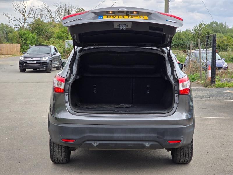 Used Nissan Qashqai 2014 for sale - 77359094: Photo 12