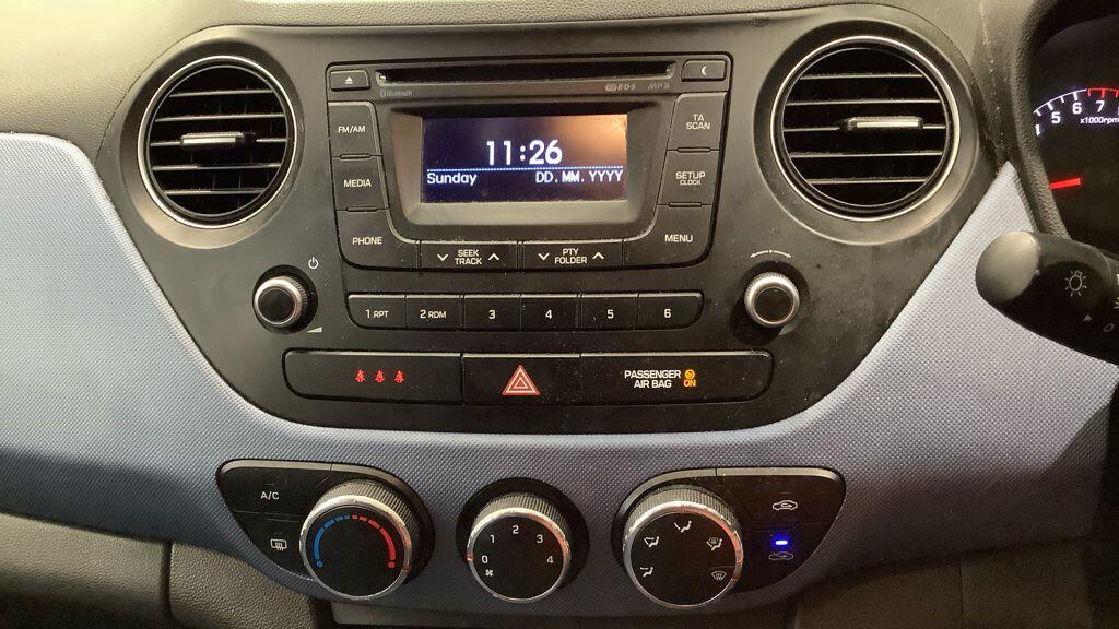 Used Hyundai i10 2014 for sale - 77625191: Photo 2