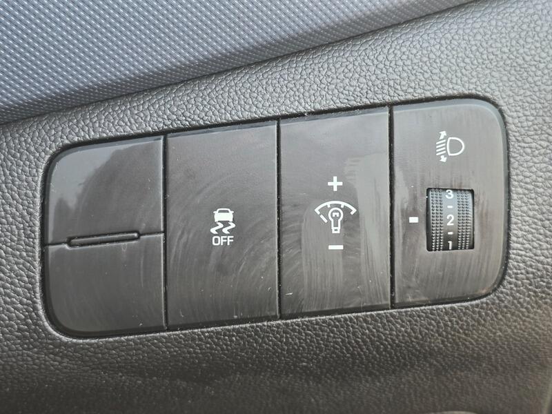 Used Hyundai i10 2014 for sale - 77625191: Photo 24