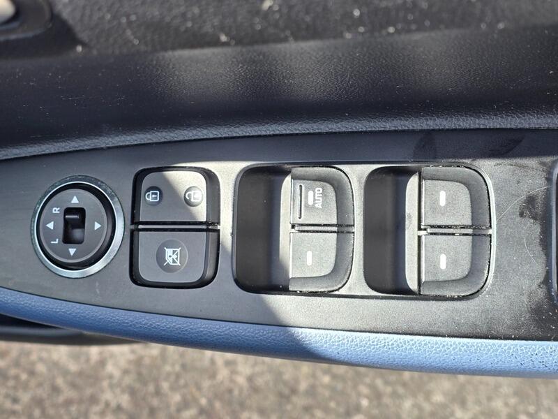 Used Hyundai i10 2014 for sale - 77625191: Photo 33