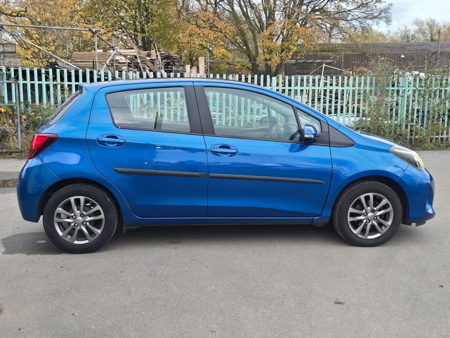 Used Toyota Yaris 2015 for sale - 76573671: Photo 10