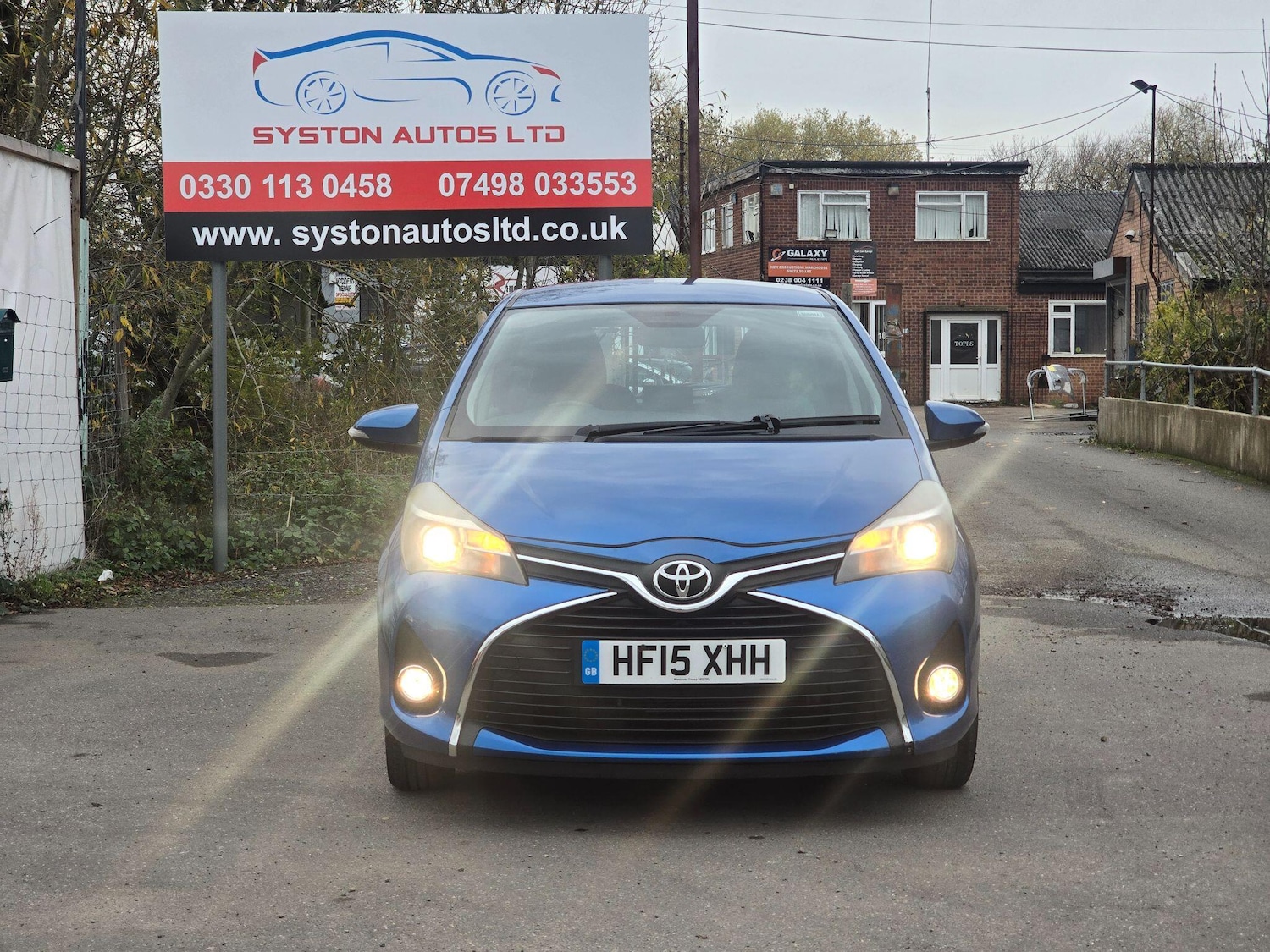 Used Toyota Yaris 2015 for sale - 76573671: Photo 2