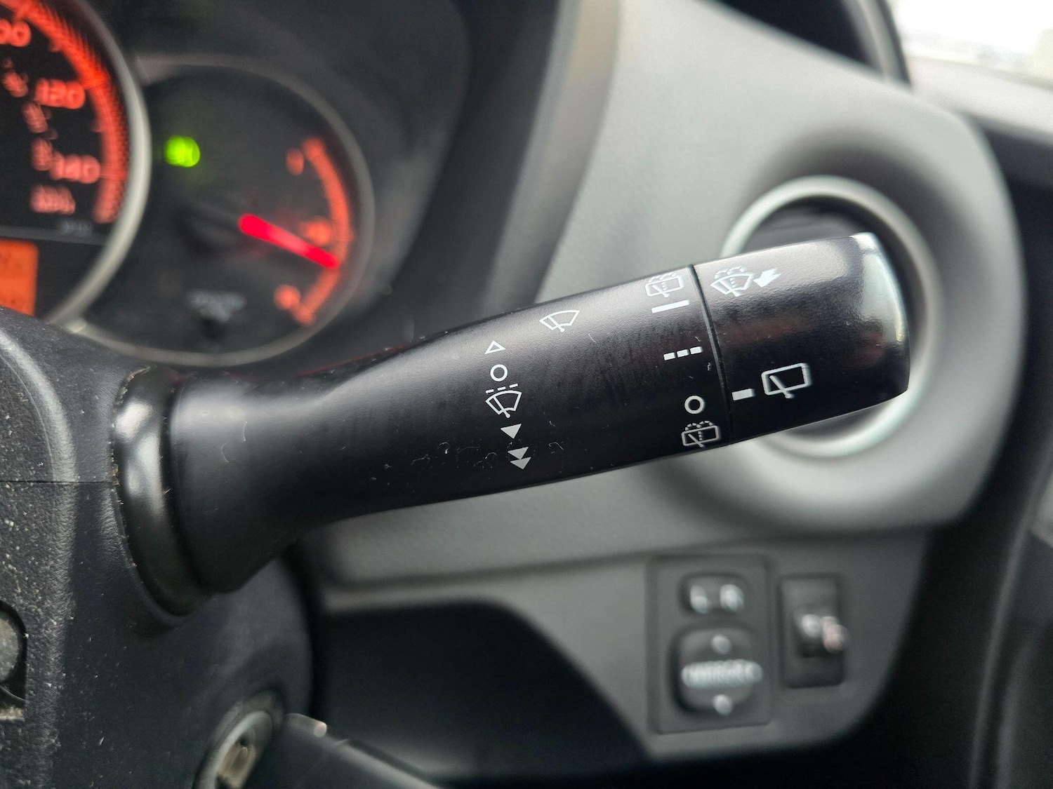 Used Toyota Yaris 2015 for sale - 76573671: Photo 22