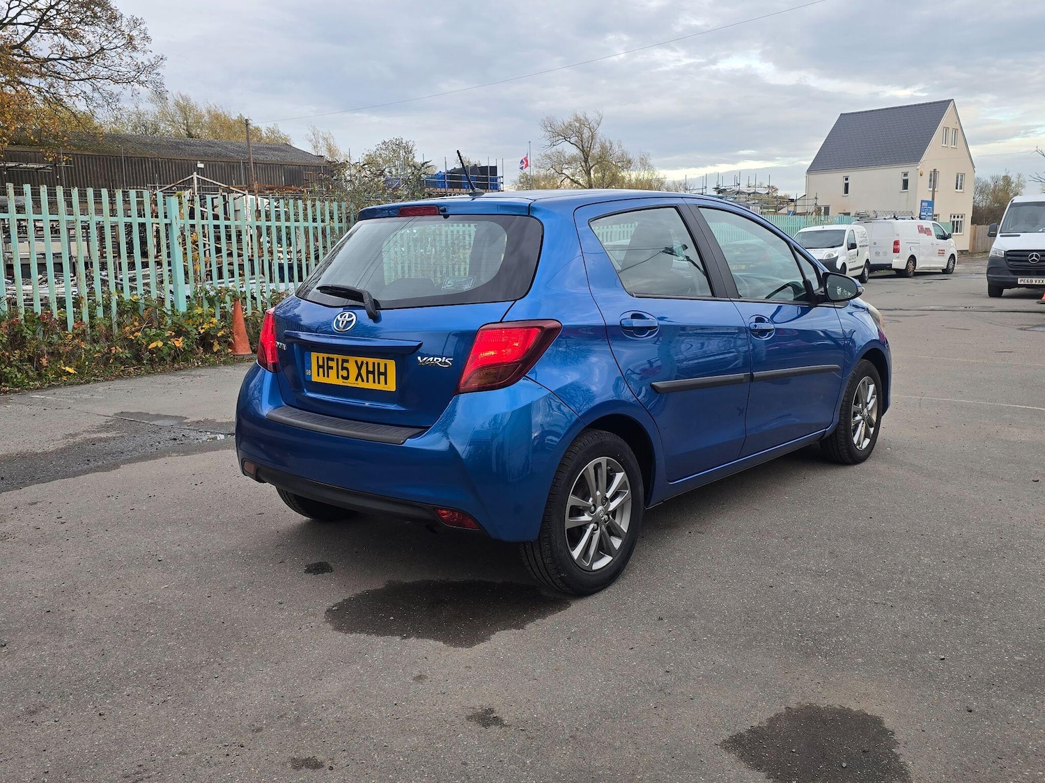 Used Toyota Yaris 2015 for sale - 76573671: Photo 9