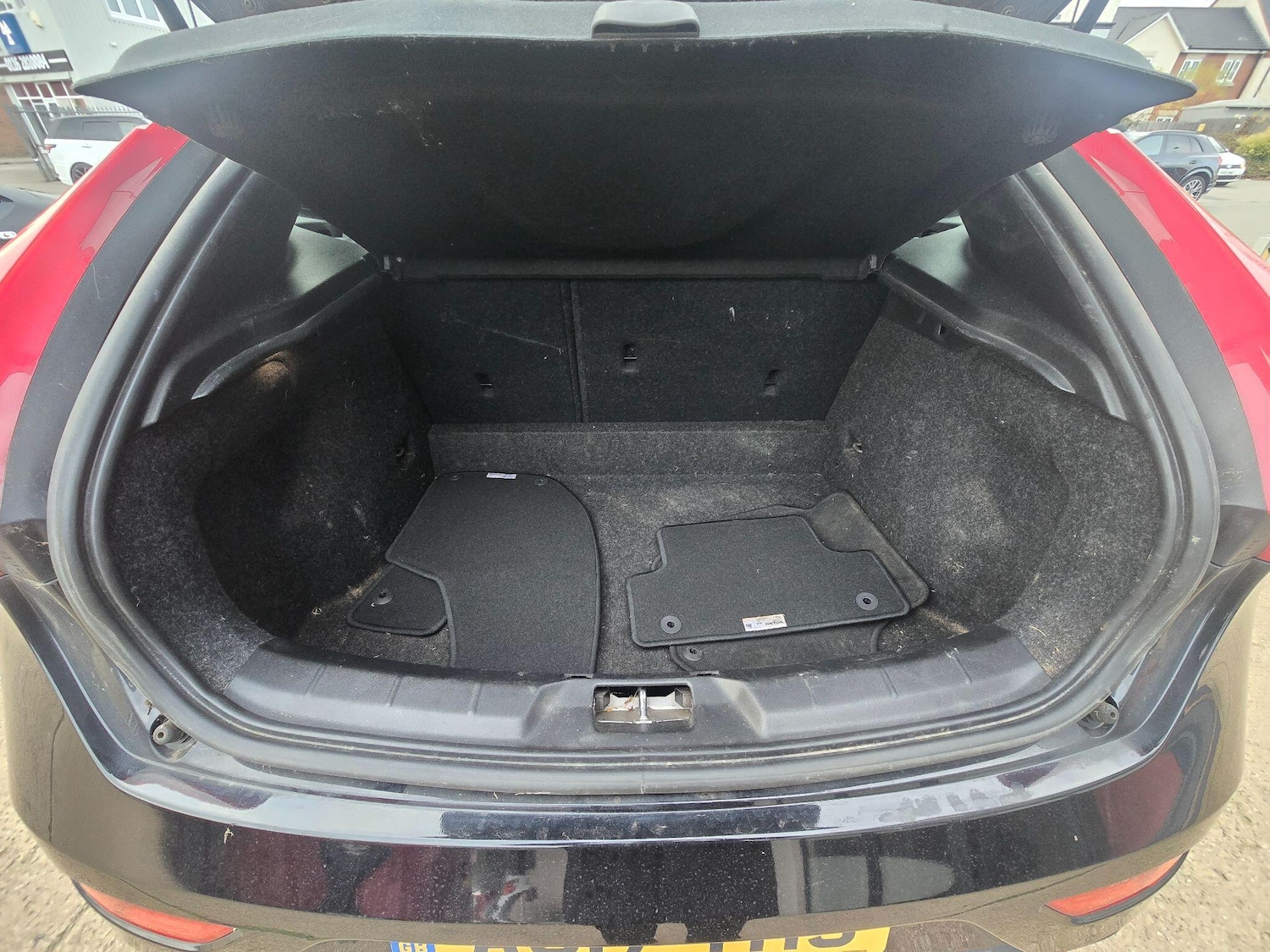 Used Volvo V40 2017 for sale - 76666610: Photo 10