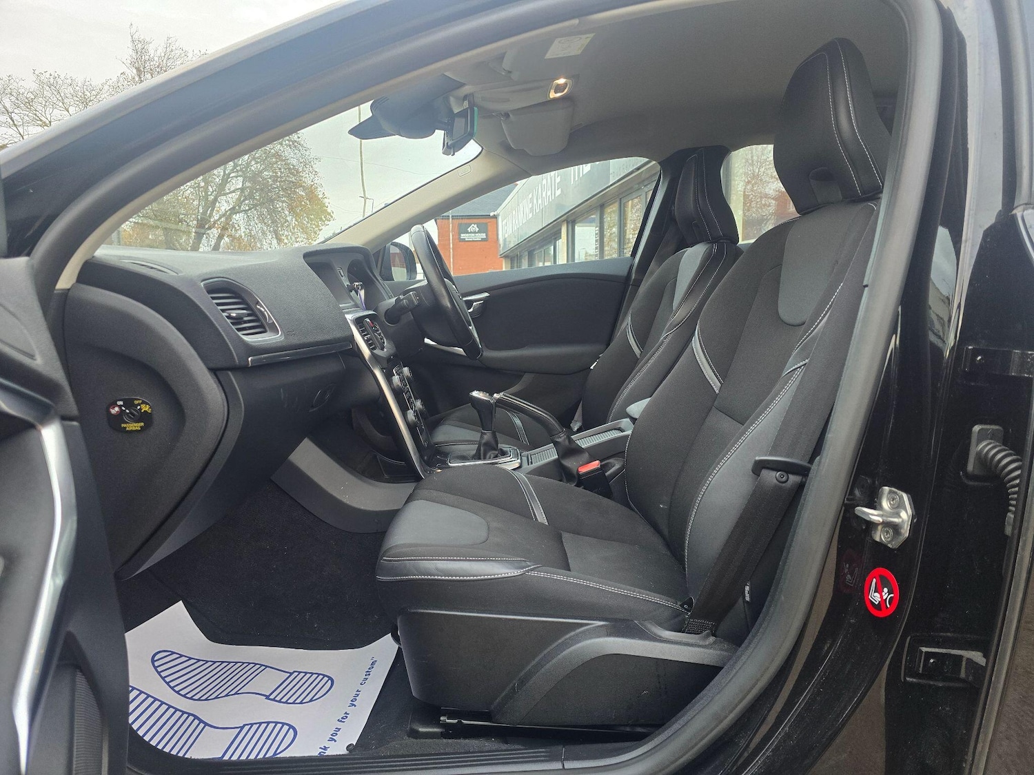 Used Volvo V40 2017 for sale - 76666610: Photo 14