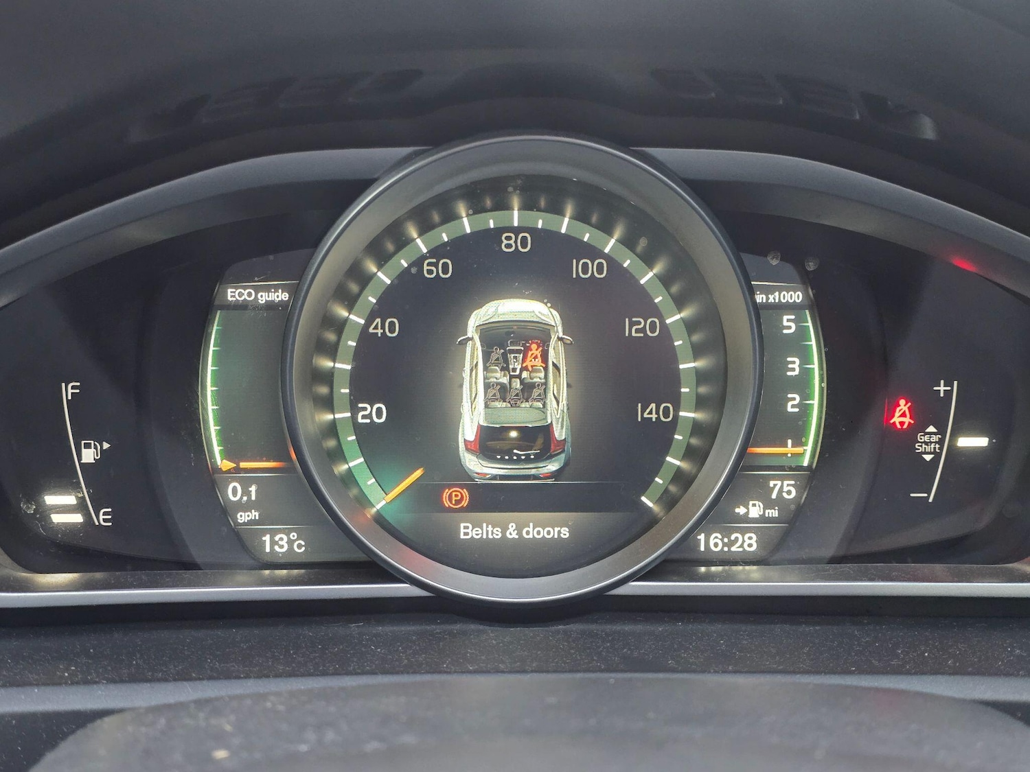 Used Volvo V40 2017 for sale - 76666610: Photo 21