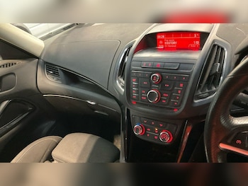 Used Vauxhall Zafira 2015 for sale - 77174489: Photo
