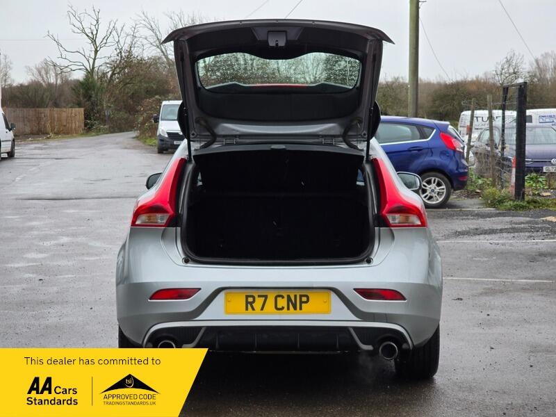 Used Volvo V40 2016 for sale - 76952346: Photo 12