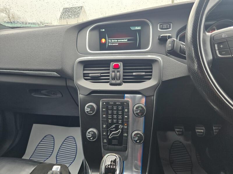 Used Volvo V40 2016 for sale - 76952346: Photo 28