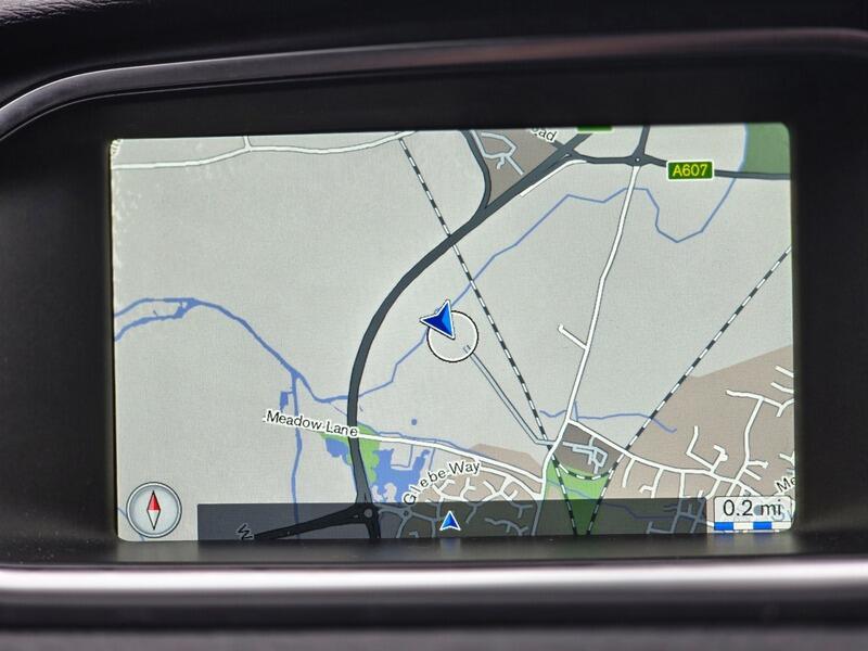 Used Volvo V40 2016 for sale - 76952346: Photo 3