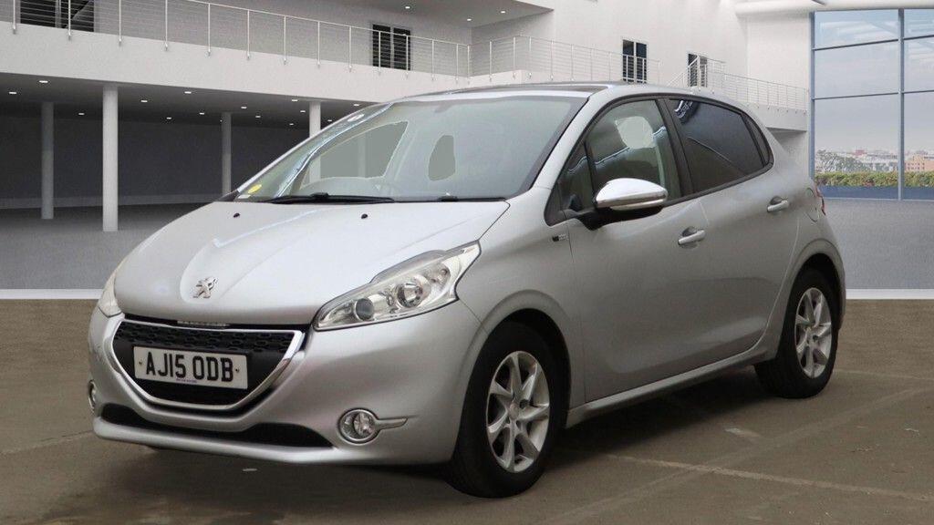 Used Peugeot 208 2015 for sale - 76645727: Photo 2