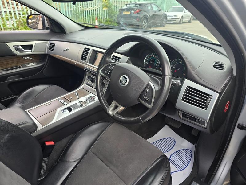 Used Jaguar XF 2012 for sale - 76573443: Photo 13