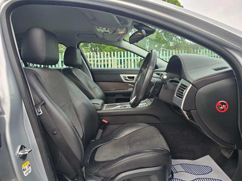 Used Jaguar XF 2012 for sale - 76573443: Photo 8