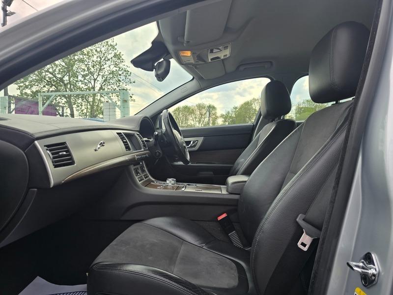 Used Jaguar XF 2012 for sale - 76573443: Photo 9