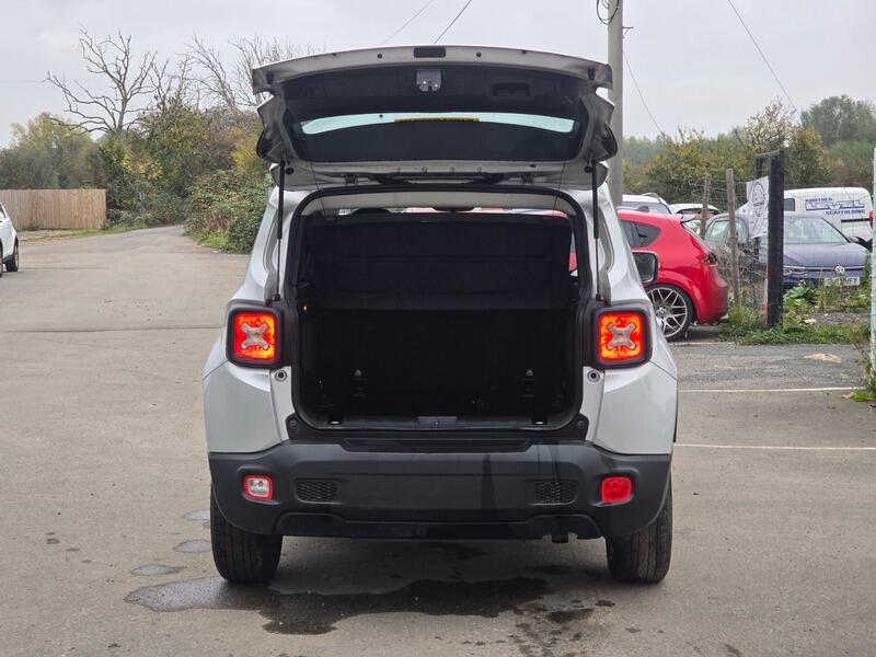 Used Jeep Renegade 2015 for sale - 76997295: Photo 12