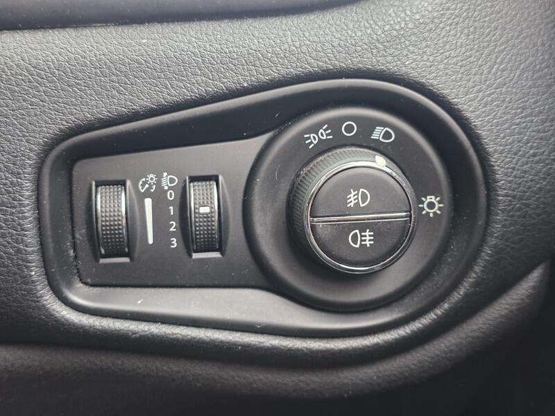 Used Jeep Renegade 2015 for sale - 76997295: Photo 21