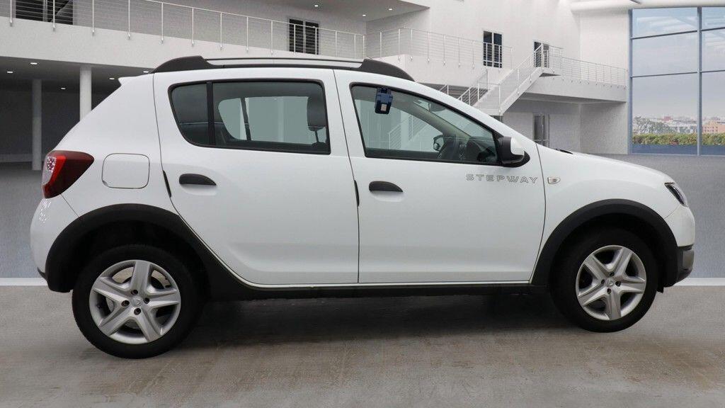 Used Dacia Sandero Stepway 2015 for sale - 77203777: Photo 7
